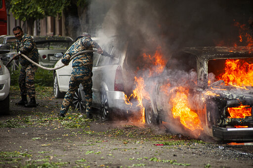 Armenia, Azerbaijan Continue Fighting As Eu Calls For Calm