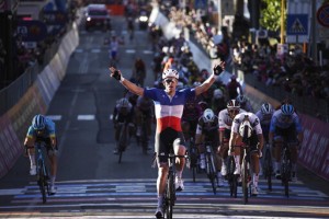 Démare Claims 2nd Win In This Giro; Almeida Stays In Pink