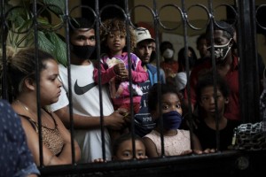 Brazil’s Poor Squeezed By Less Virus Aid, Surging Food Costs