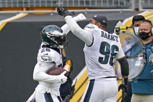 The Latest: Biceps Injury Sidelines Arizona’s Chandler Jones