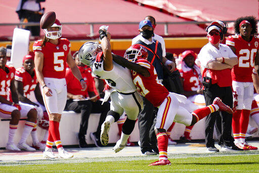 Carr Helps Raiders Snap Chiefs’ 13 Game Win Streak, 40 32
