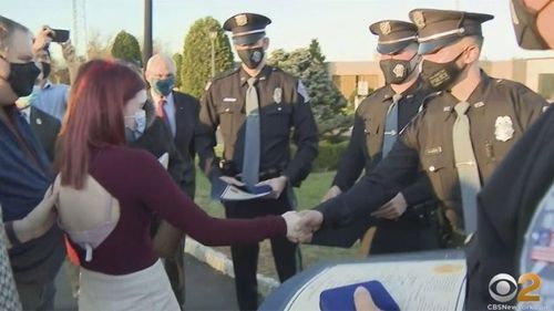Teen Reunites With Cops Who Saved Her Life