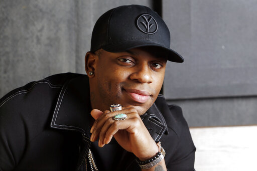 Jimmie Allen Rubs Elbows With Trailblazer Charley Pride