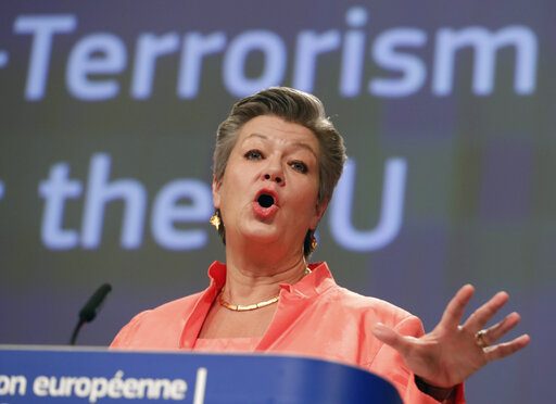 Eu Border Chief Wins Support Amid Migrant Pushback Reports