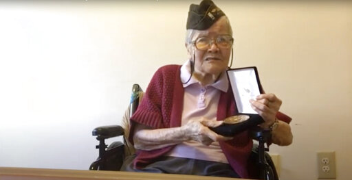 Chinese Americans Who Served In Wwii Honored By Congress