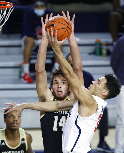 Gilyard’s Late 3 Seals No. 19 Richmond’s Win Over Wofford