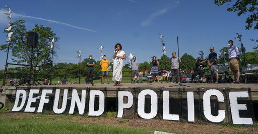 Minneapolis Eyes Deep Police Cuts After Floyd’s Death