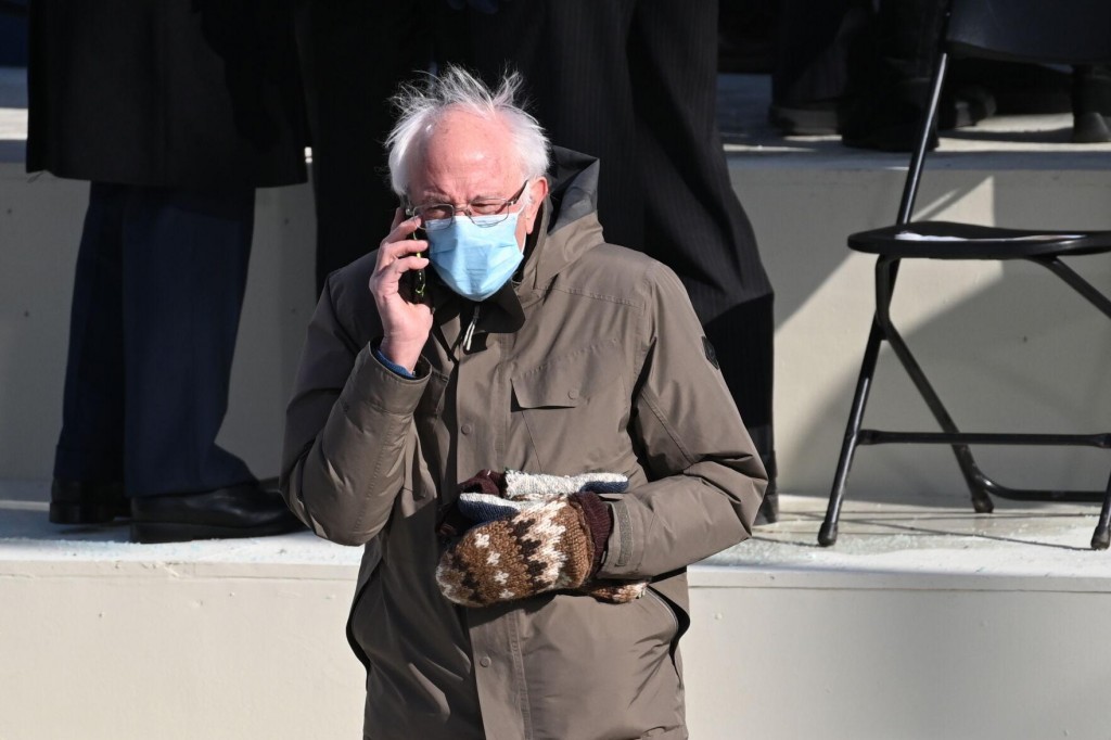 Bernie Sanders’ Mittens, Memes Help Raise $1.8m For Charity