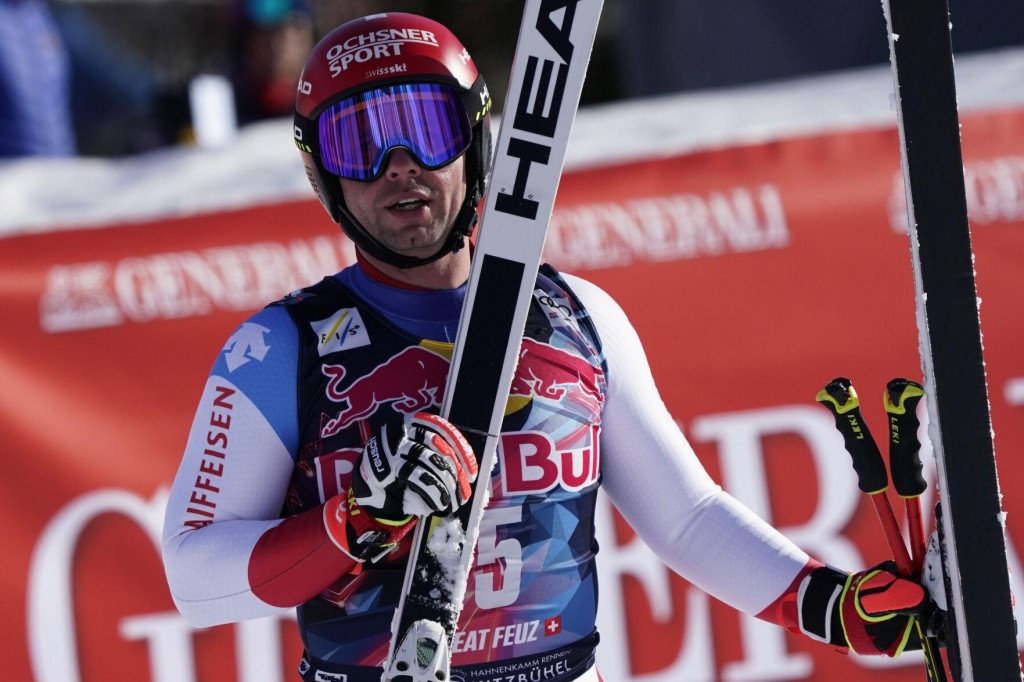 Feuz Earns 1st Kitzbühel Win In Downhill Marred By Crashes