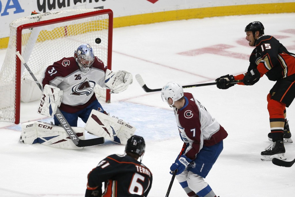 Landeskog’s Ot Goal Propels Avalanche To 3 2 Win Over Ducks
