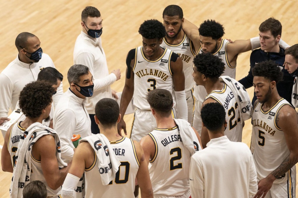 Gillespie, Moore Lead No. 3 Villanova Past Providence 71 56