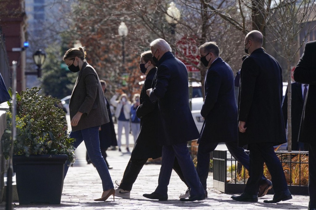 Biden Attends Mass At Dc Church Where He Worshipped As Vp