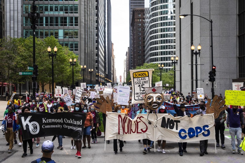 Chicago Teachers Vote To Teach From Home, Defying District