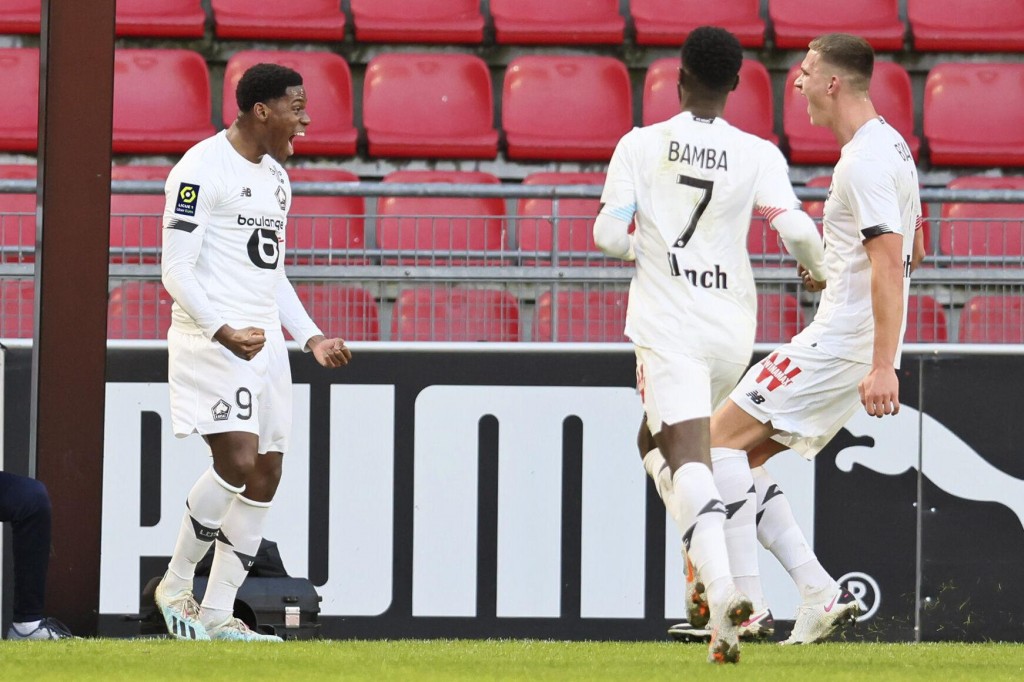David Scores As Lille Wins 1 0 To Stay Level With Leader Psg