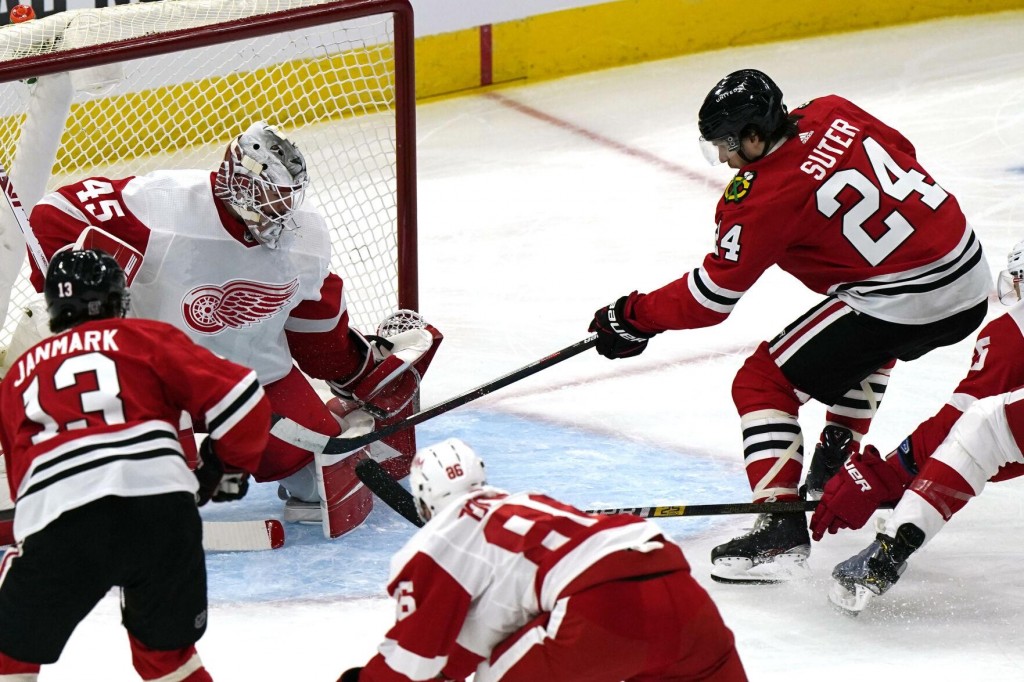 Suter Scores First 3 Nhl Goals As Blackhawks Beat Red Wings