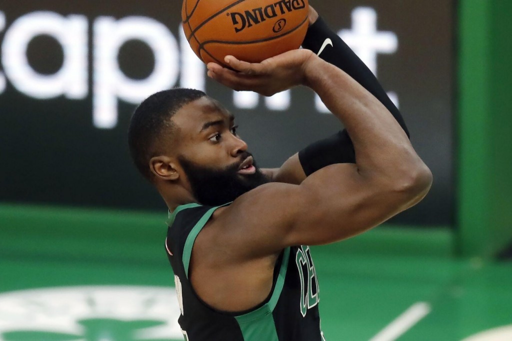 Brown Scores 33, Leads Celtics To 141 103 Win Over Cavs