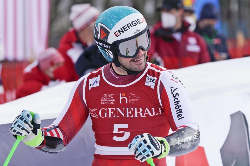 Kriechmayr Edges Odermatt To Win Super G In Kitzbühel