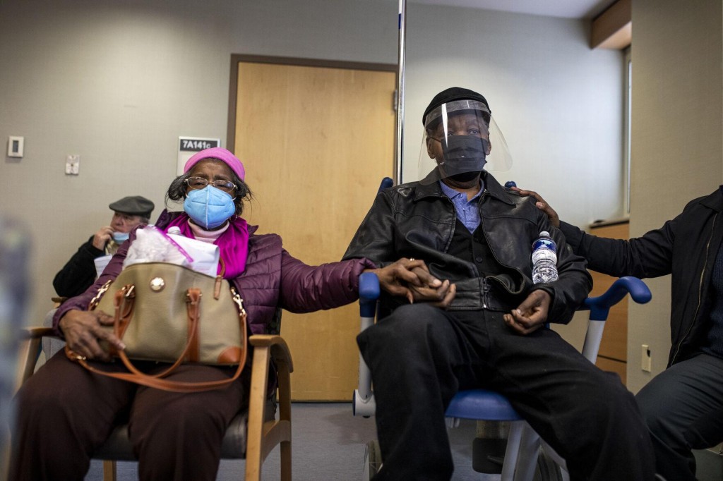 Us Virus Numbers Drop, But Race Against New Strains Heats Up