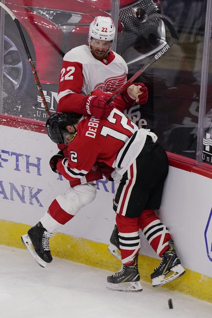 Blackhawks Lose 2 Players To Nhl’s Covid 19 Protocol List