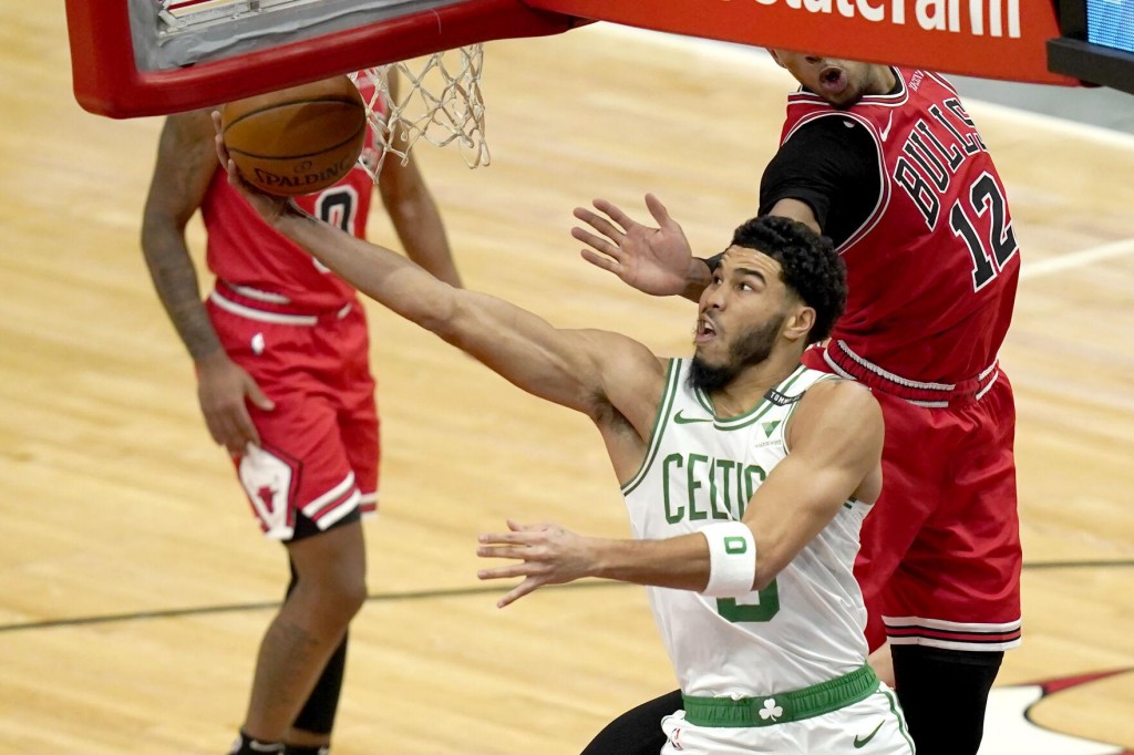 Brown, Returning Tatum Lead Celtics Over Bulls 119 103