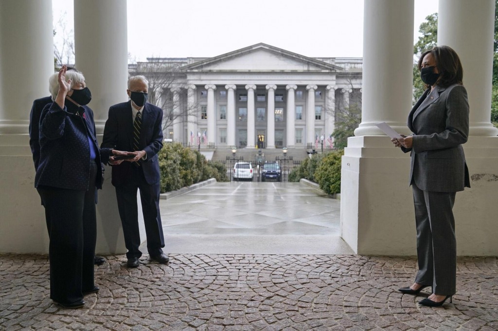 Janet Yellen Sworn In As First Woman Treasury Secretary