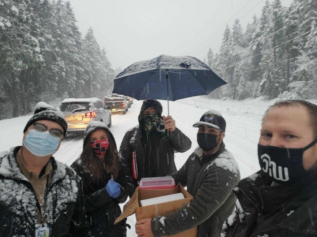 Oregon Health Workers Stuck In Snow Give Other Drivers Vaccine