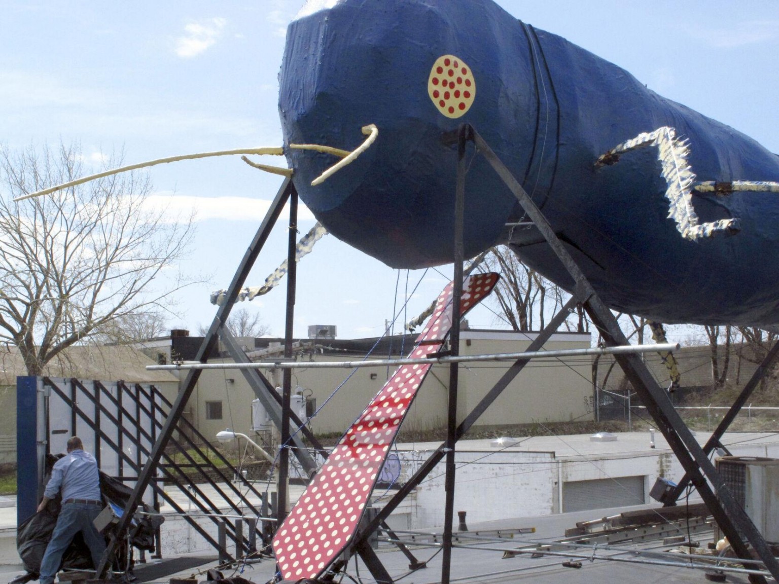 Creator Of Ri’s Beloved Big Blue Bug Landmark Dies At 88