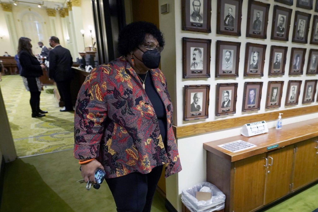 California Lawmakers Approve 1st Black Elections Official