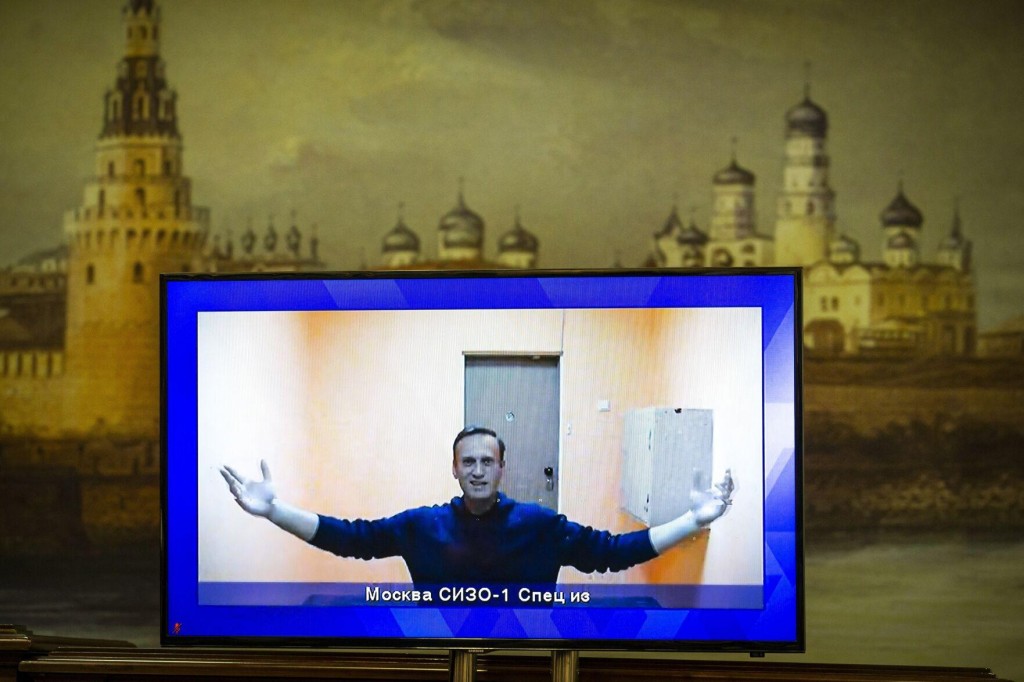 Moscow Court Puts Navalny’s Allies Under House Arrest