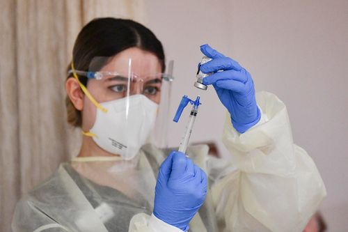 The Us Can Vaccinate Up To 85% Of Adults And Begin A Return To Normal By Fall, Fauci Says