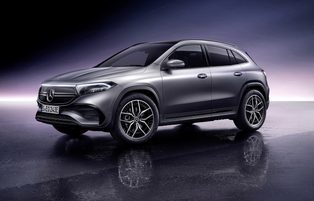 Mercedes Eq, Eqa, Amg Line, Mountaingrau Magno, Studioaufnahme /