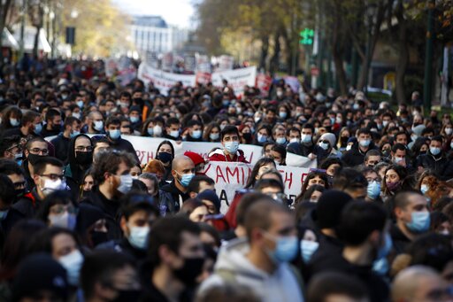 Greek Students, Teachers Defy Weeklong Ban On Protests
