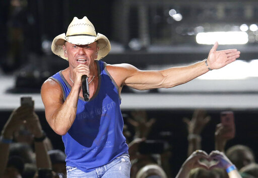 Kenny Chesney Group Helps Install Artificial Reef In Florida