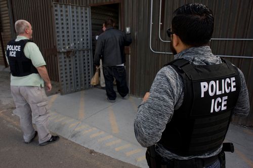 Ice Plans To Release Migrant Families In Detention, Officials Say