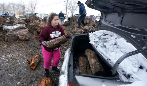 Storm Threatens To Blanket The East Coast In Ice As Texans Struggle For Heat And Water After Days Without Power