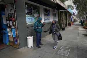 Shopping Online Eases Isolation For Older Adults