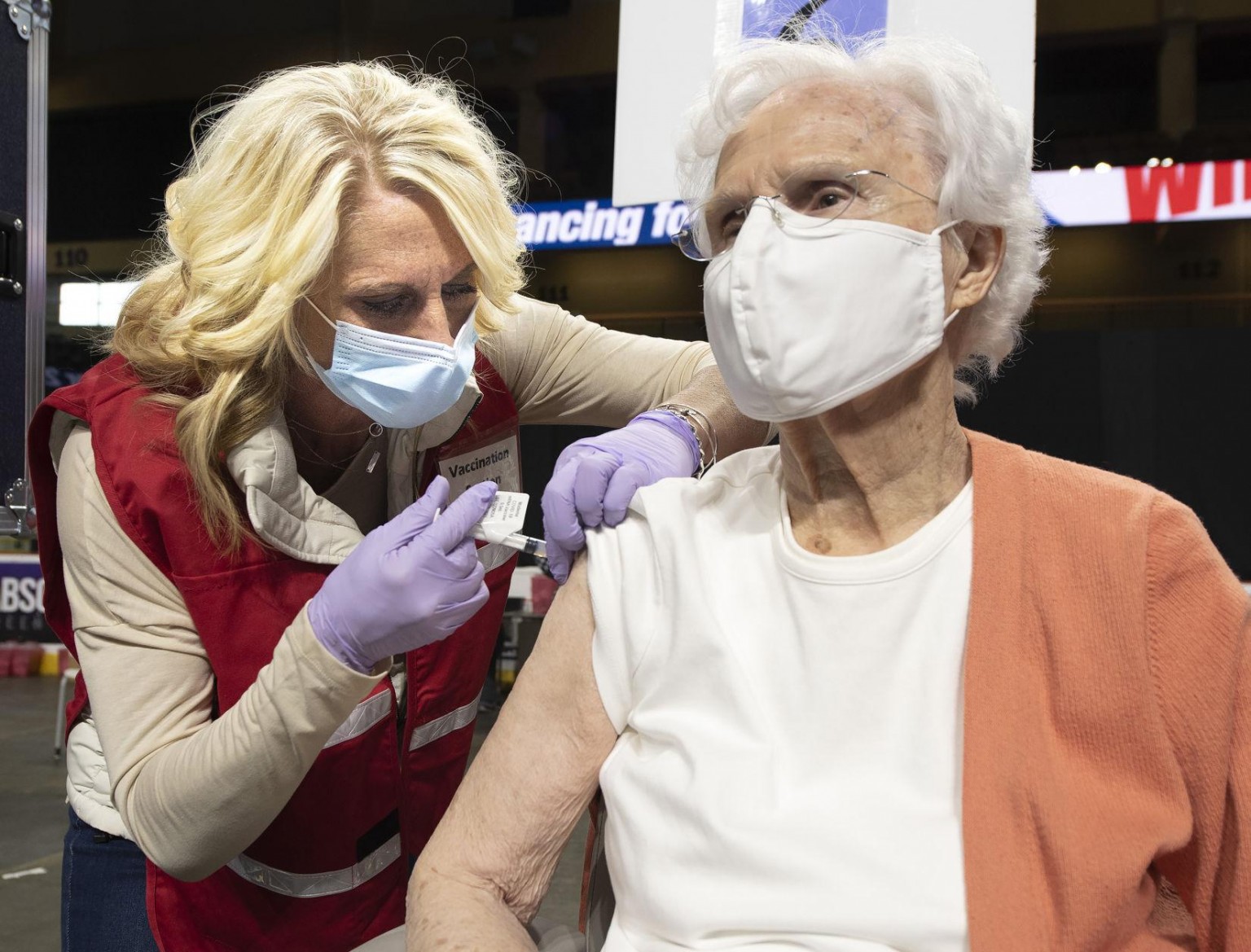 Ban On Mandatory Covid Vaccines Advances In Iowa Legislature