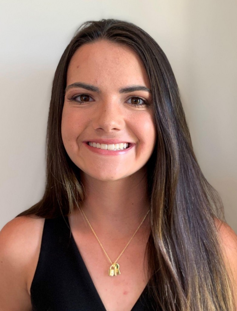 Led By U. Of I. Senior, Family Makes The Cut With Evans Scholars