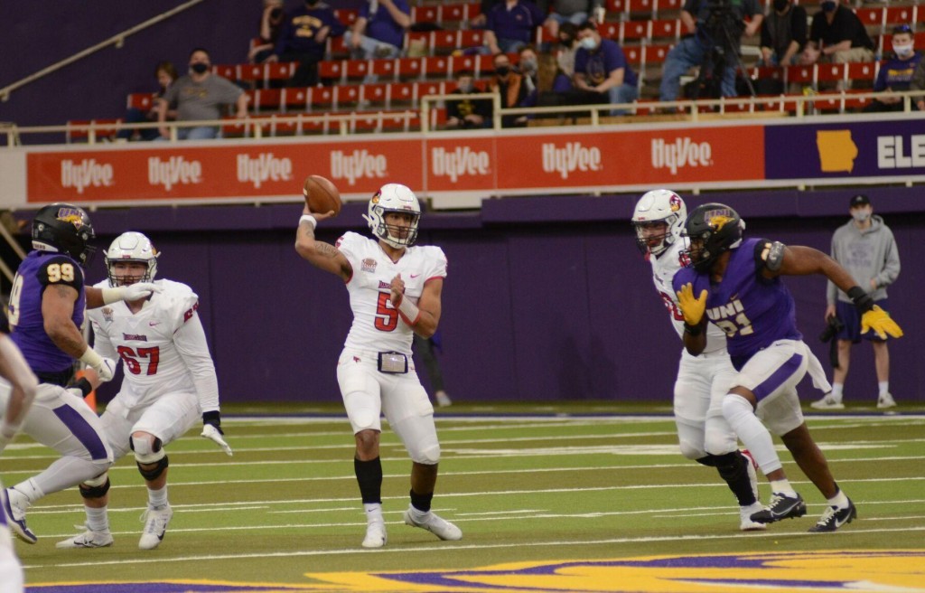 Panthers Push Past Isu Football In Defense Battle 20 10