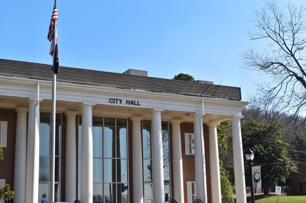 Local Administrators Discuss Governing Through Covid