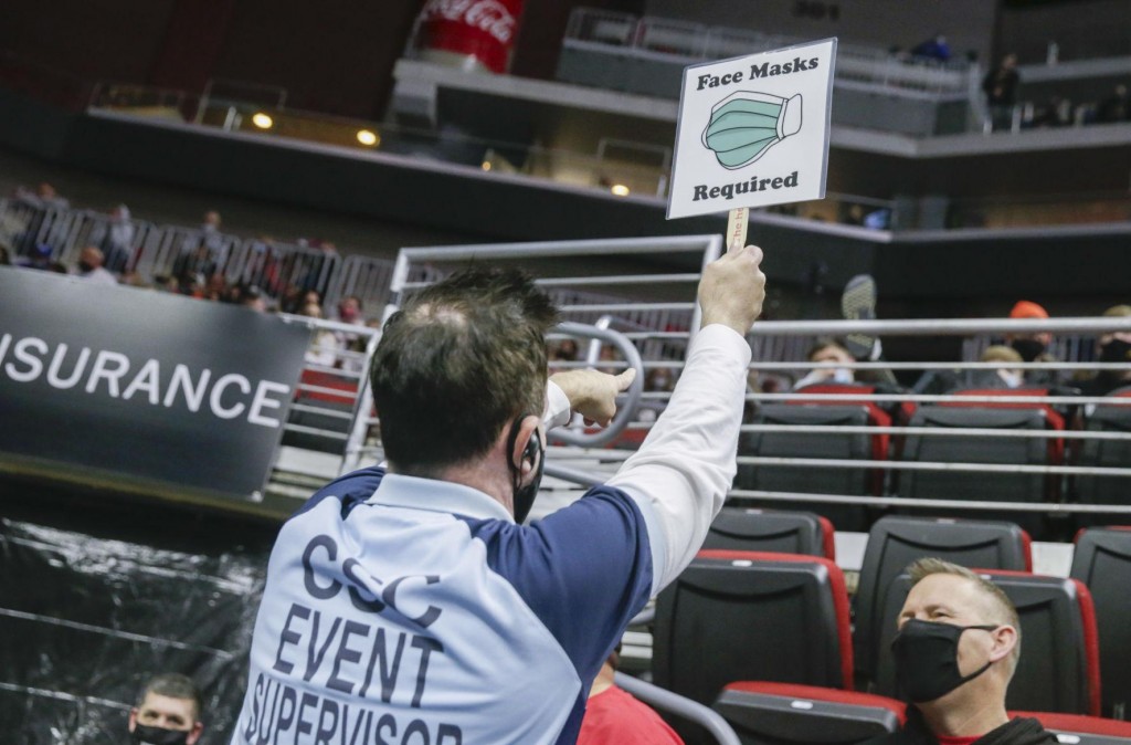 ‘whatever It Takes To Play’: Iowa High School Sports Continue Through Pandemic