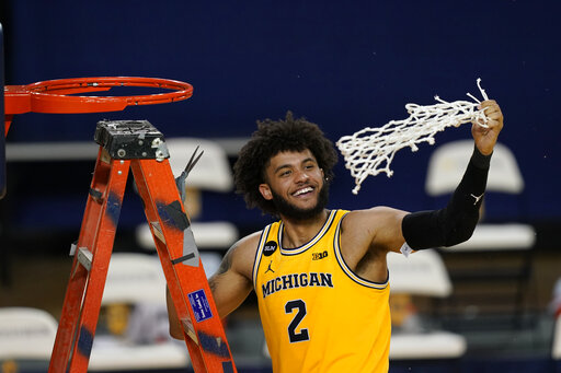No. 2 Michigan Clinches Big Ten, Beats Michigan State 69 50