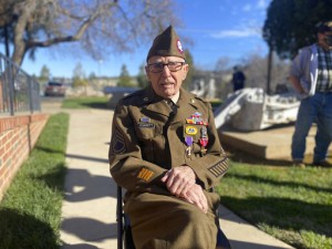 World War Ii Veteran Receives Medals 77 Years After Heroism