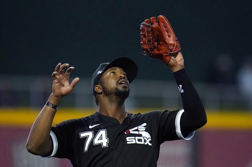 White Sox Slugger Jiménez Out 5 6 Months For Ruptured Tendon