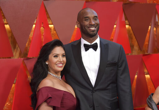 Michael Jordan Will Present Kobe Bryant For Hall Induction