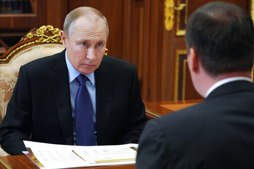 Putin Calls Argentine Leader With Covid Despite Sputnik Shot