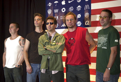 Pearl Jam Guitarist Mccready Proud Of 30 Years Of ‘ten’