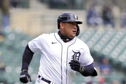 Cabrera Homers Off Bieber In Snow, Tigers Beat Indians 3 2