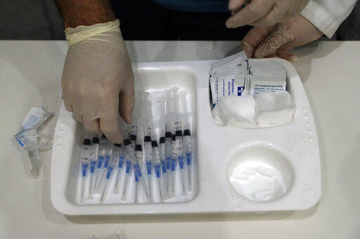 Watchdog: Lebanon’s Vaccination Of Refugees, Migrants Lags