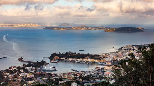 Weekly Travel Update: England Opens ‘green’ List, Capri Goes ‘covid Free’